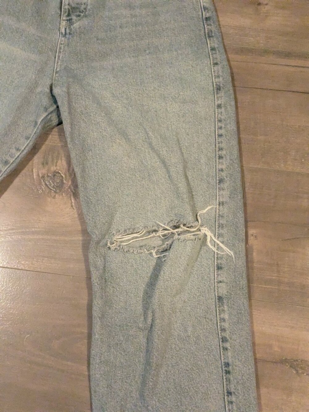 Zara High Rise Wideleg Jeans with Rip - Picture 7 of 16